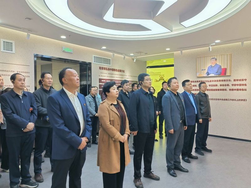 市国资委组织党员干部开展参观交流暨红色观影主题党日活动